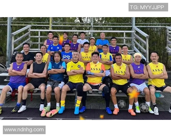 足球明星展现风采拍摄写真视频引发粉丝热议与期待